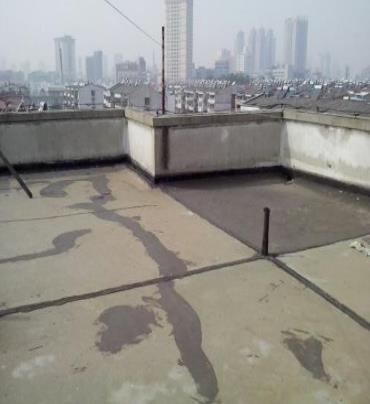 荣昌漏水维修 楼顶漏水是什么原因，楼顶漏水维修方法是什么?